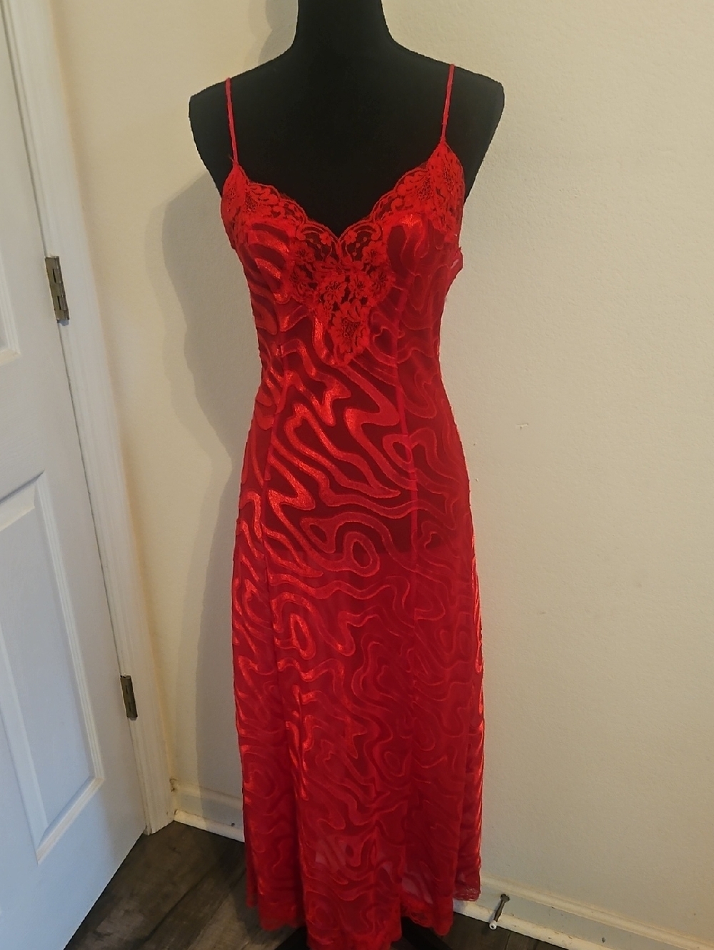 Vintage VS Floor-Length Slip